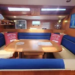 Coriandre 2 - Dormir Sur Un Grand Voilier 9 Personnes By Nuits Au Port