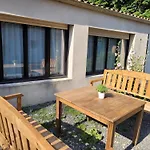 Maison De Ville Au Calme Avec Jardin Et Parking