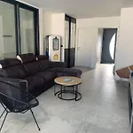 Maison De Vacances Piscine Interieure La Rochelle