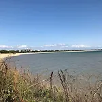 Studio A 200M De La Plage, Tout Confort Et Cosy
