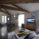 Appartement De Charme Au Marche Avec Parking
