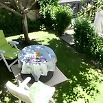 Maison de 2 chambres avec jardin clos et wifi a La Rochelle