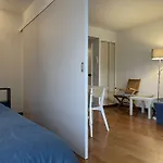 Appartement 2 Pieces Avec Piscine, Parking Prive - La Rochelle - Fr-1-246-594