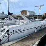 Une Nuit Atypique Sur Un Bateau Linge Et Menage Inclus - Boat Paradise La Rochelle