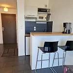 Studio Meuble Avec Wifi A La Rochelle - Fr-1-825-37