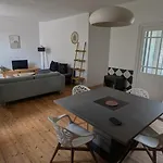Maison Calme Avec Terasse Proche Centre Ville