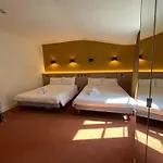 Hotel Henri IV