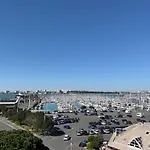 Vue Mer Et Parking