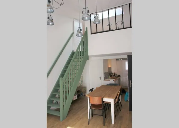 Superbe Duplex De 70M2 Avec 2 Chambres En Hyper Centre Au Calme Sur Cour Classe 3 Etoiles Avec Parking En Option