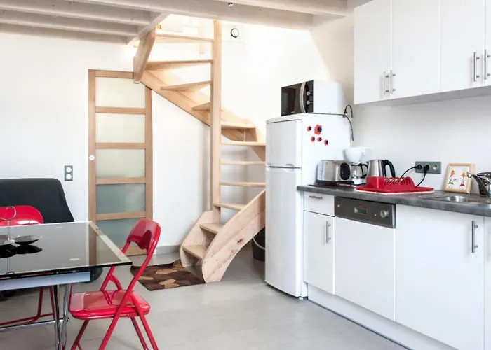 Superbe T1 Bis De 35 M2 - Stationnement Gratuit - Proche Gare Et Port - Apt Droit