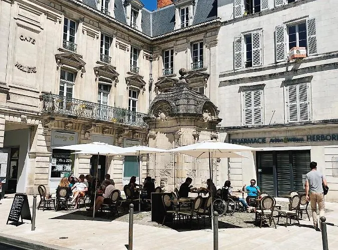 Le Patio De La Rochelle
