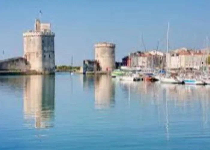 Comfortable Apartment In Downtown La Rochelle