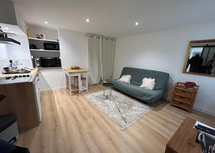 Blue Studio Cosy Et Calme Proche Du Centre Avec Tv Et Wifi