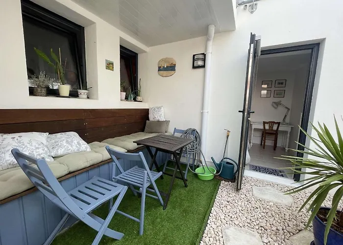 Studio Au Coeur De La Rochelle, Proche Vieux Port, Jardin, Wifi, 2 Pers, Menage Inclus - Fr-1-246-662