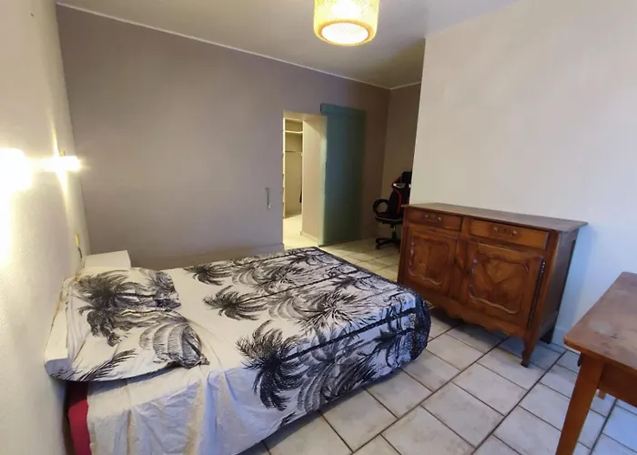 Maison Avec Piscine Et Jardin Proche Mer, La Rochelle