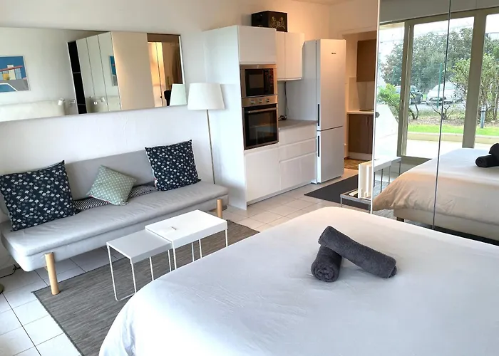 Ღ La Corniche • Grand Studio, Piscine & Parking