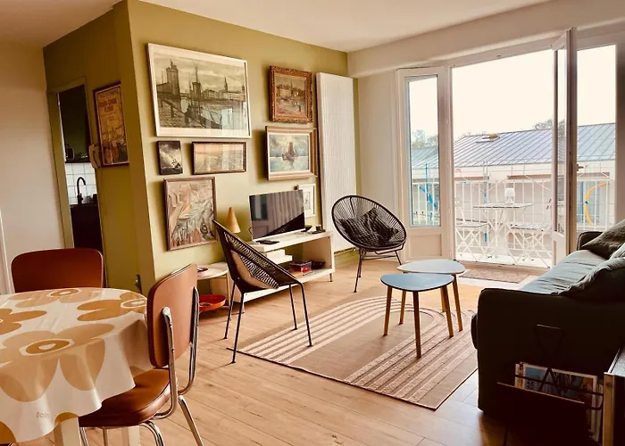 Champs De Mars Appartement 1 Chambre Proche Centre Ville, Balcon Et Parking