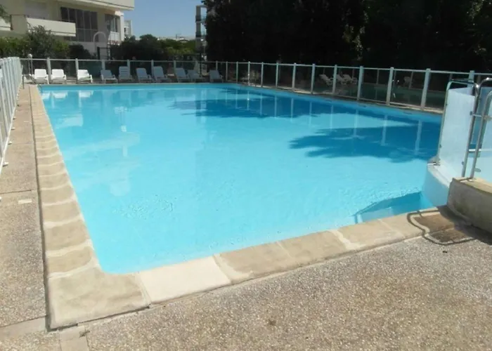 Studio Confortable Avec Balcon, Parking, Piscine Proche Port La Rochelle - Fr-1-246-664