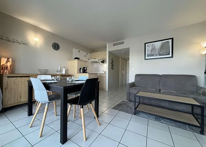 Appartement 2 Pieces Avec Terrasse, Piscine, Parking Et Animaux Admis - Fr-1-246-500