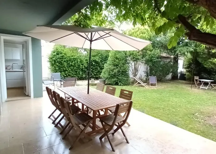 Loue Maison 10 Couchages A La Rochelle Avec Jardin, Proche Plage