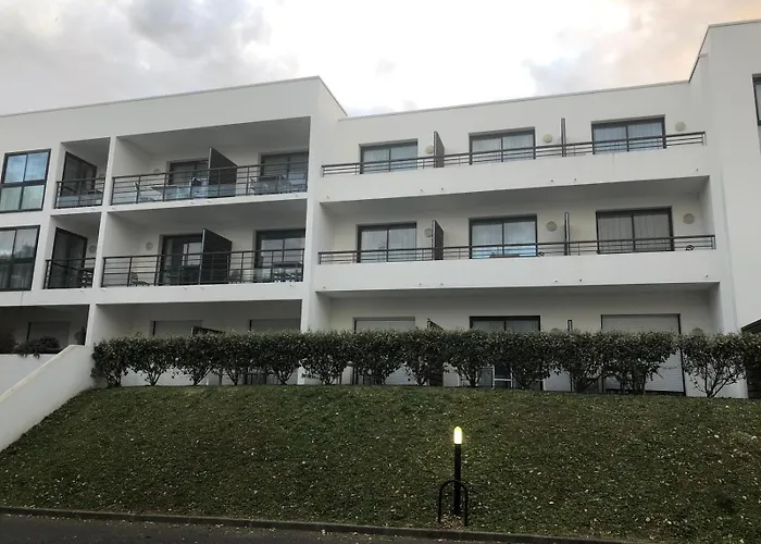 T1 Avec Piscine Et Terrasse Au Coeur De La Rochelle