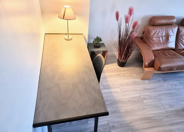 6 Appartements Et 4 Adresses A Mi-Chemin Entre Le Vieux Port Et L Ile De Re