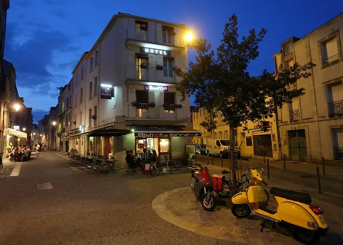 Cit\'Hotel le Bord\'O Vieux Port