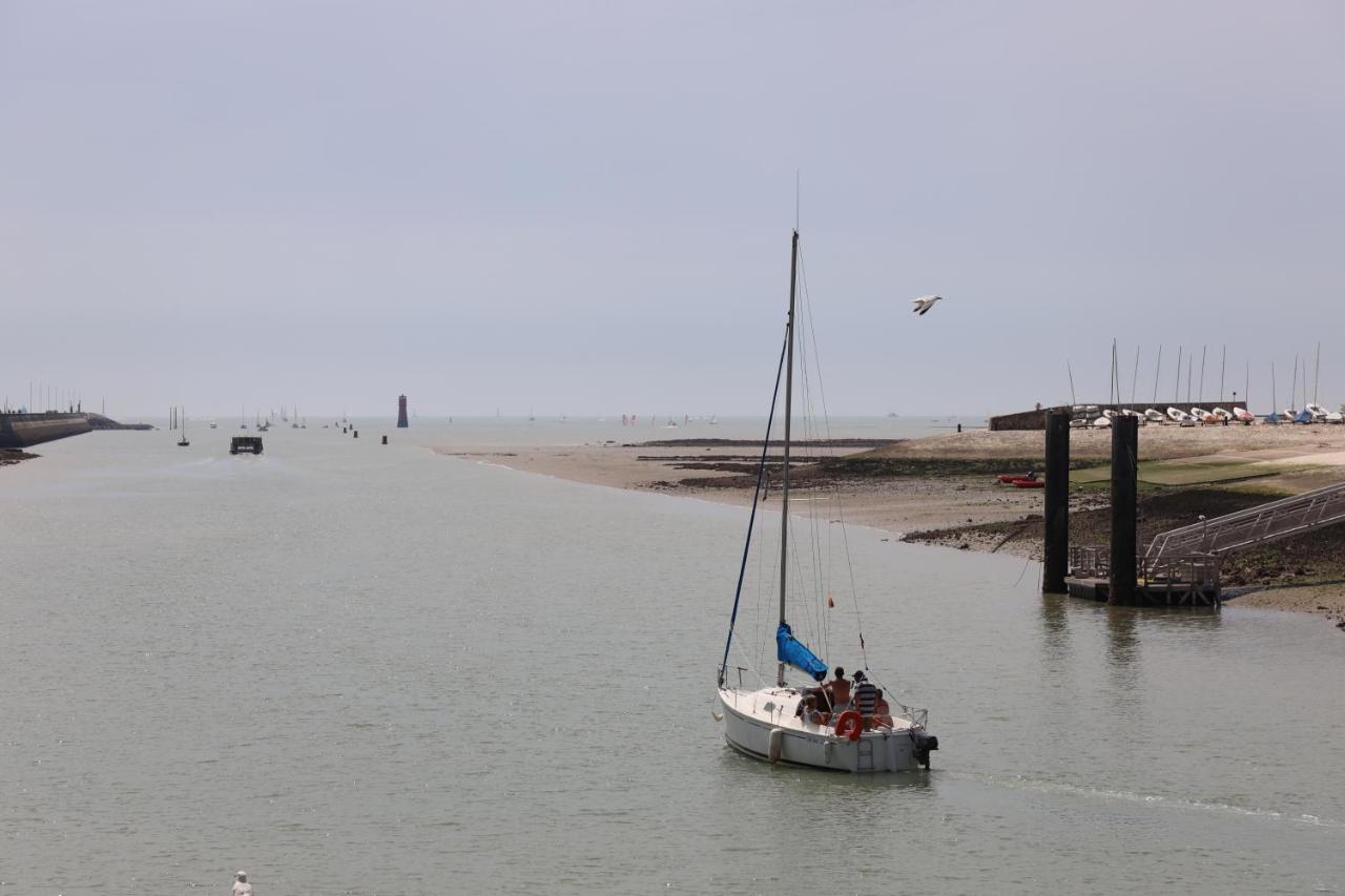 Un Sur Le Port Hotel La Rochelle (Charente-Maritime)