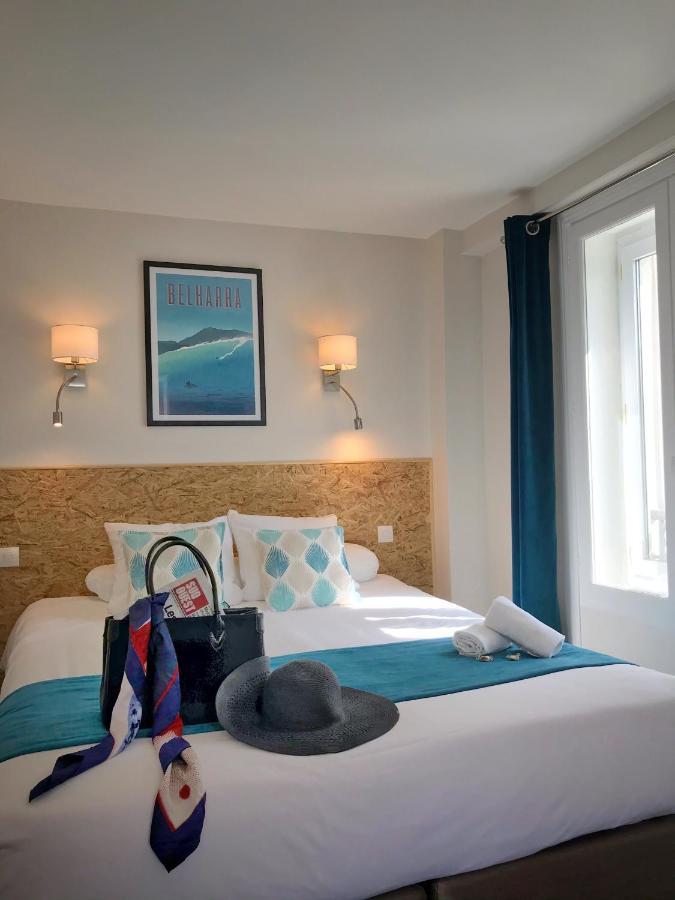 Un Sur Le Port Hotel