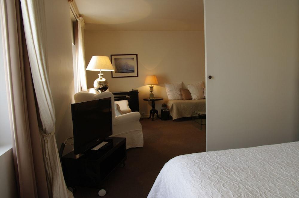 Hotel Maison Des Ambassadeurs 5*