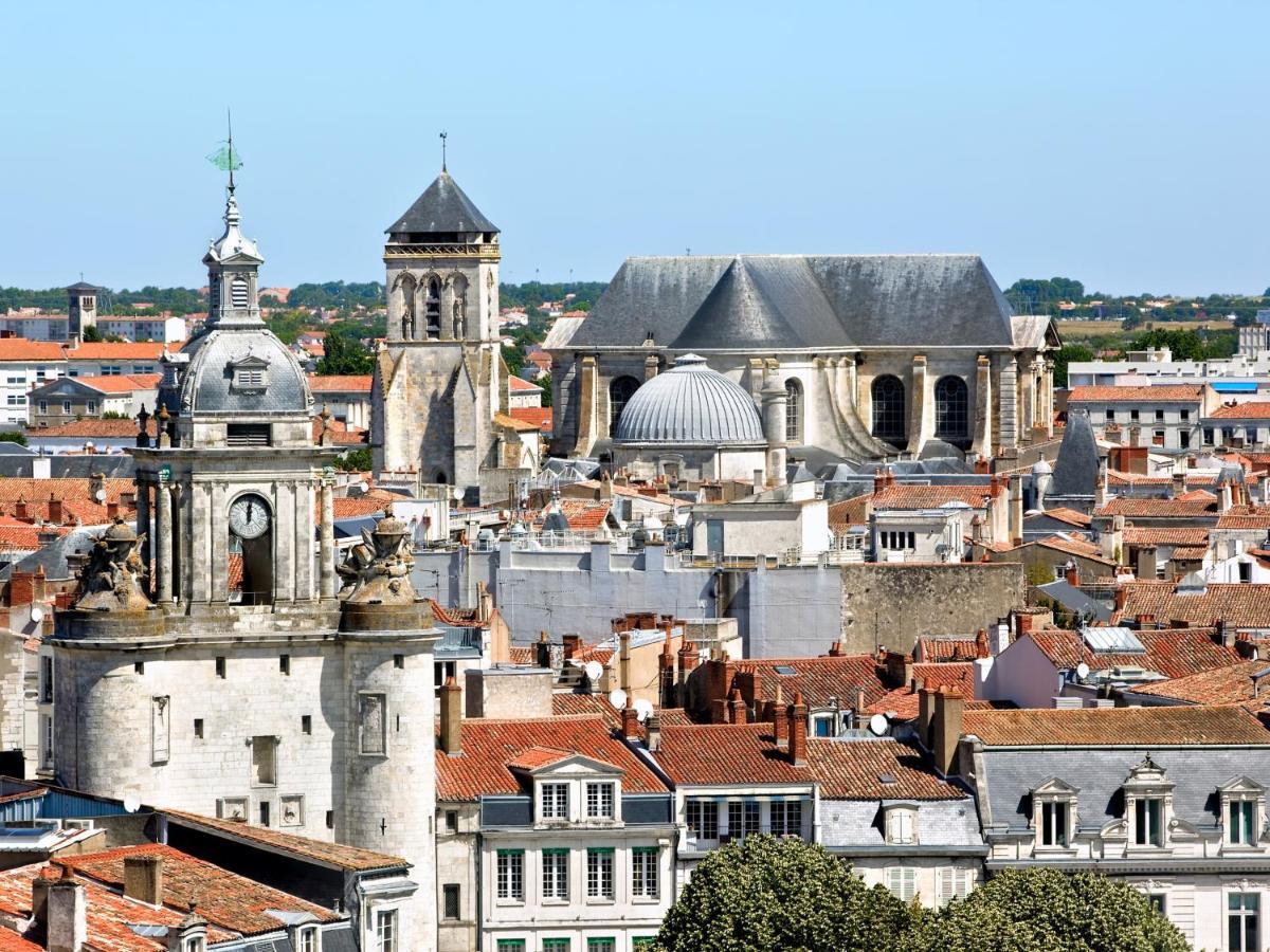 Cour Des Dames La Rochelle (Charente-Maritime)