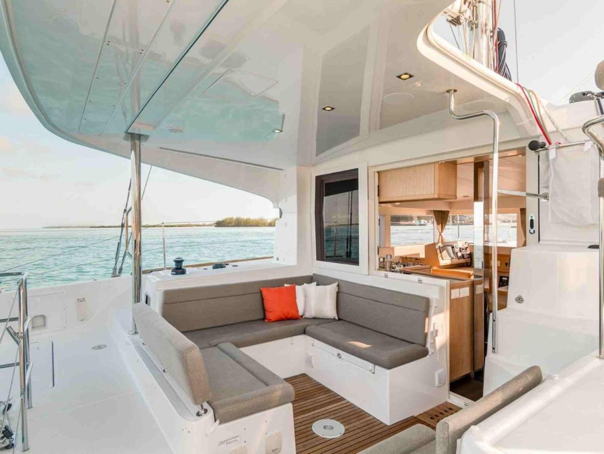 Bateau-hôtel Life&boat