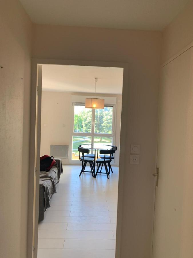 Studio Entièrement Rénové 7 Rue Du Stade Résidence L'orée De La Genette * La Rochelle (Charente-Maritime)