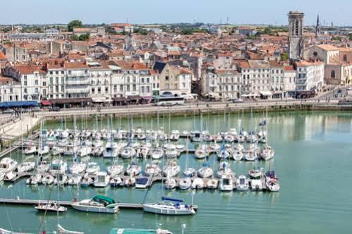 Cour Des Dames La Rochelle (Charente-Maritime)