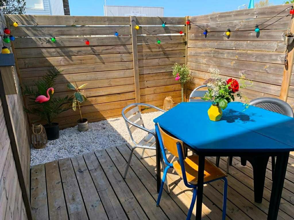 Grand Avec Terrasse à 100m Du Vieux Port * La Rochelle (Charente-Maritime)