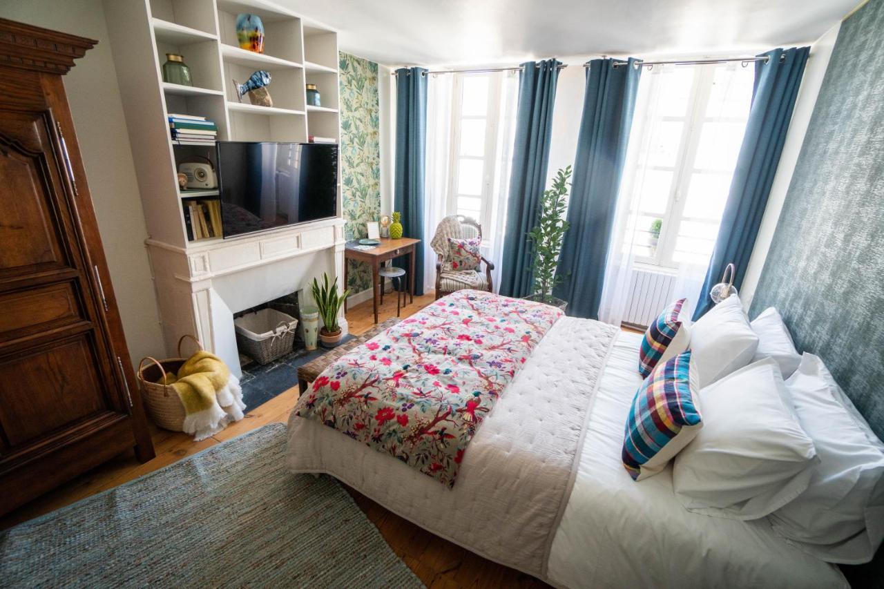 La Belle Amarre-bed And Breakfast-maison D'hotes La Rochelle (Charente-Maritime)
