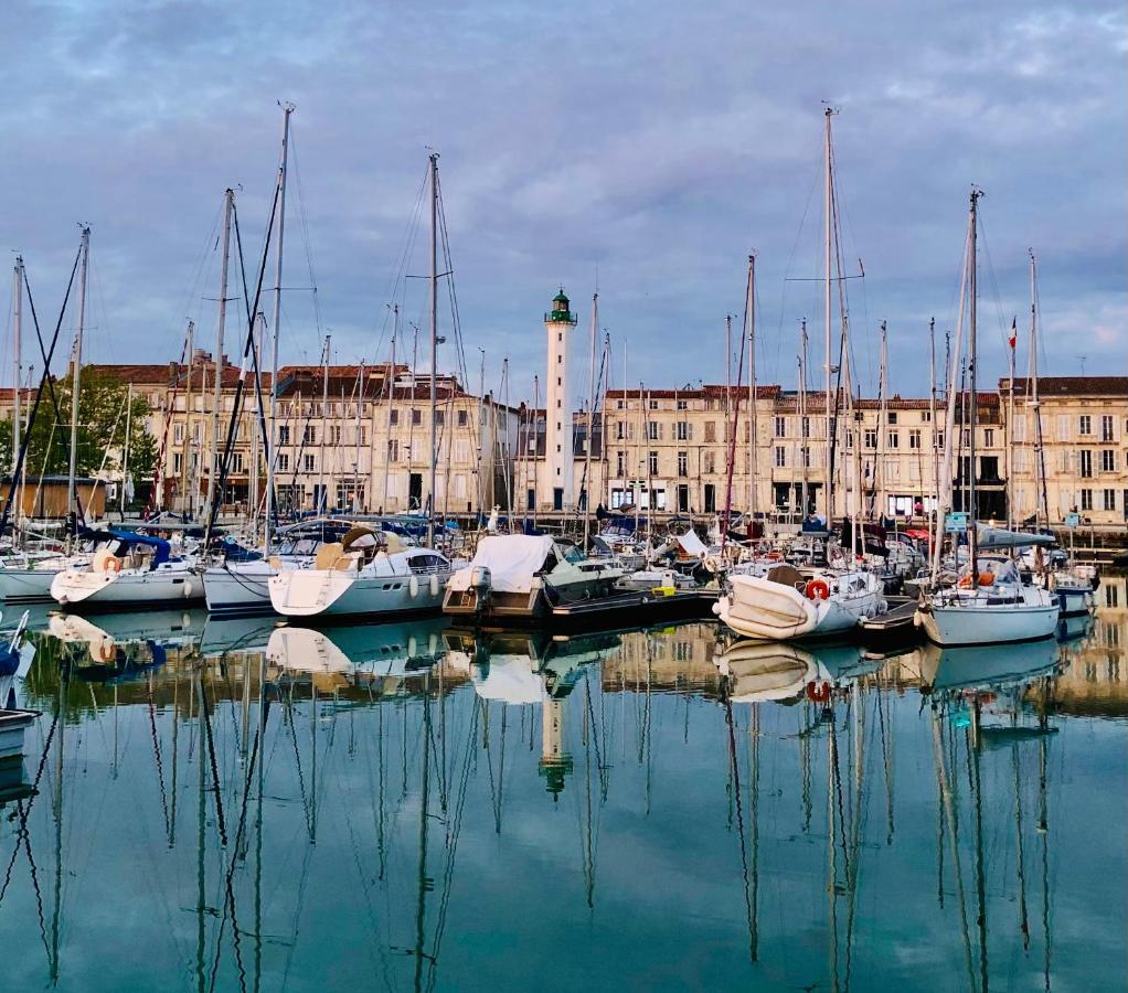 Nuit Insolite Sur Un Voilier Au Cœur De La Rochelle Bateau-hôtel