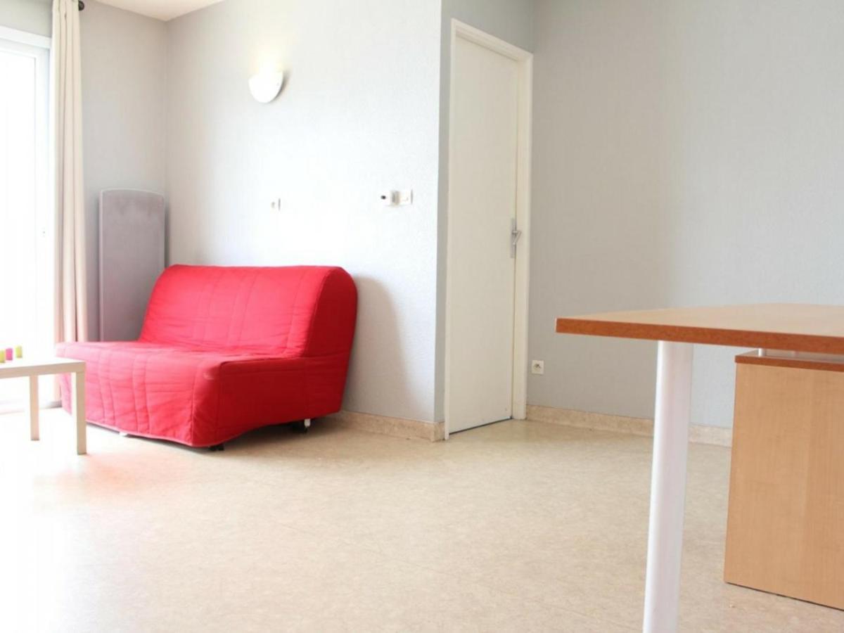 2 Pieces Avec Balcon, Parking Et Piscine, La Rochelle - Fr-1-246-11 Apartment *