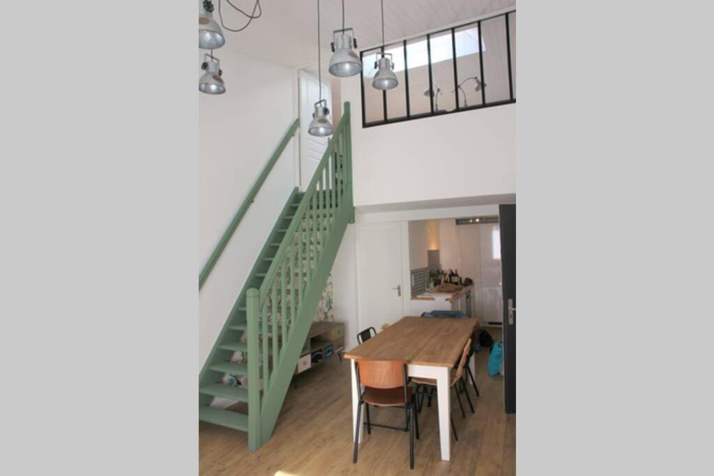 Superbe Duplex De 70m2 Avec 2 Chambres En Hyper Centre Au Calme Sur Cour Classé 3 Etoiles Avec Parking En Option Appartement *