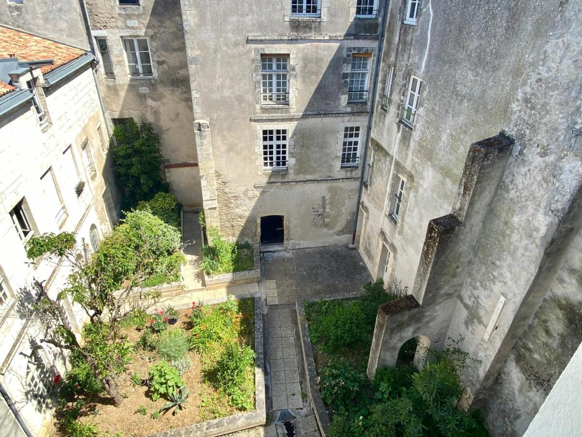 1 Pièce, Hyper Centre, Grosse Horloge Appartement La Rochelle (Charente-Maritime)