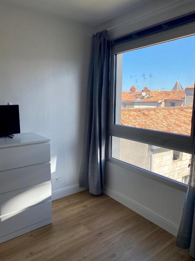 1 Pièce, Hyper Centre, Grosse Horloge Appartement *