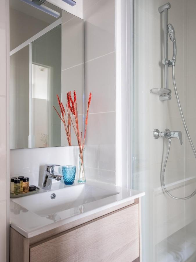Hotel Tour De Nesle La Rochelle Vieux Port 3 Etoiles 3*