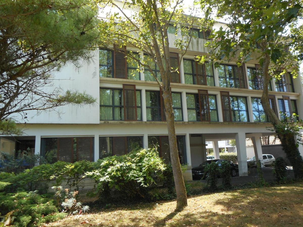 Hotel Les Gens De La Rochelle By Popinns** 2*