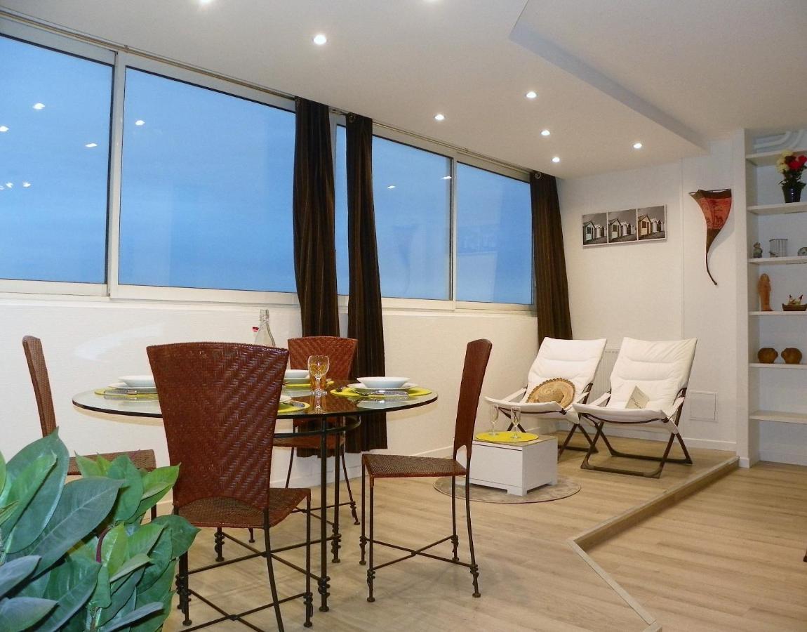 6 Appartements Et 4 Adresses A Mi-Chemin Entre Le Vieux Port Et L Ile De Re Apartment