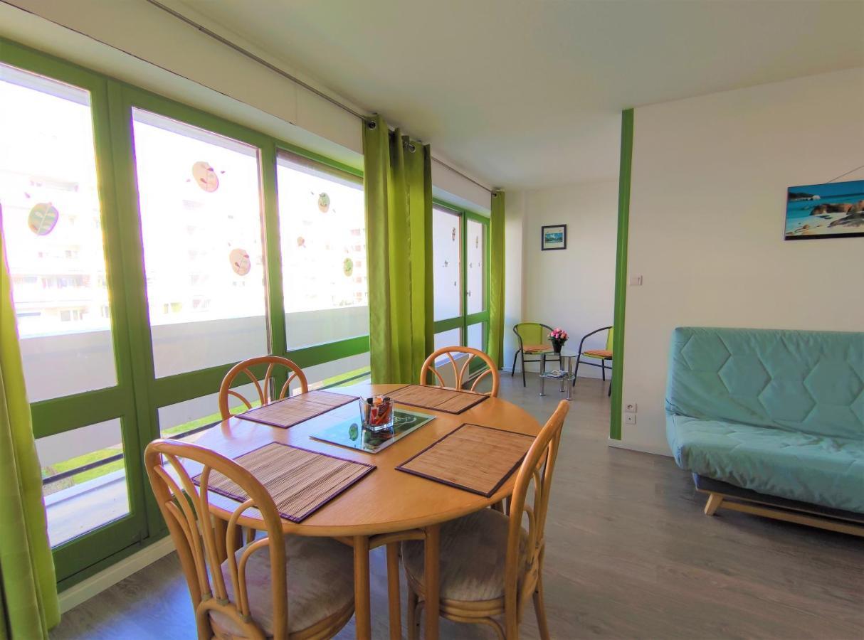 6 Appartements Et 4 Adresses A Mi-Chemin Entre Le Vieux Port Et L Ile De Re * La Rochelle (Charente-Maritime)