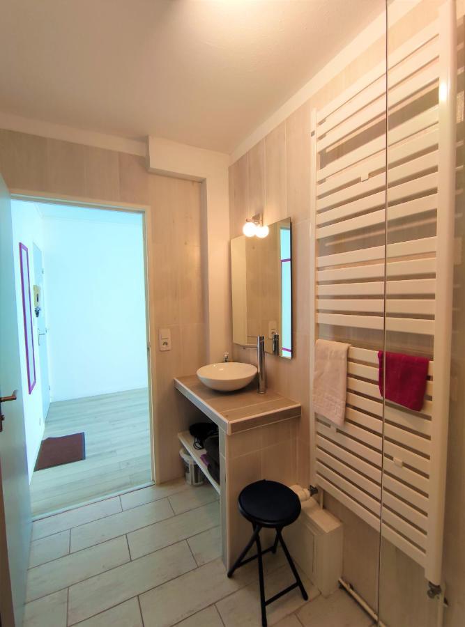 6 Appartements Et 4 Adresses A Mi-Chemin Entre Le Vieux Port Et L Ile De Re Apartment La Rochelle (Charente-Maritime)