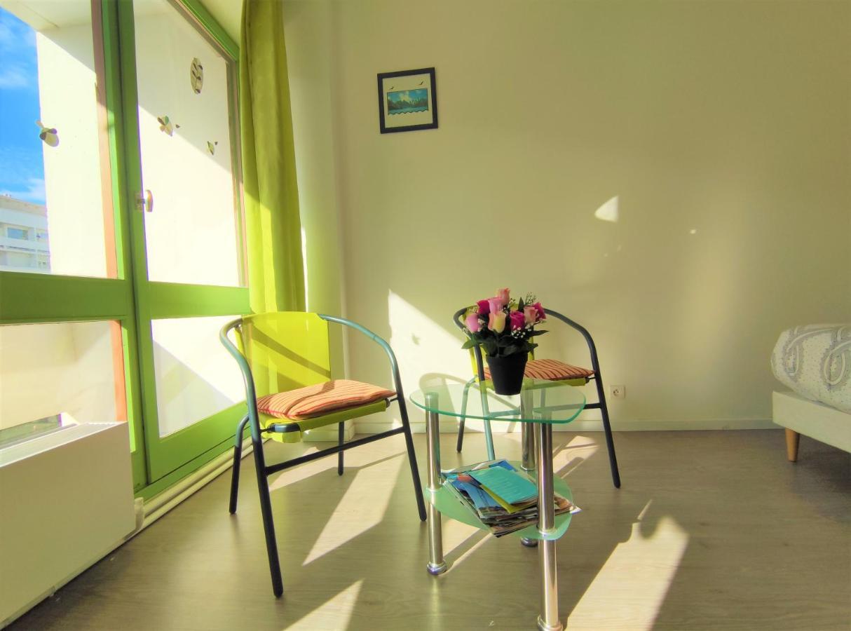 6 Appartements Et 4 Adresses A Mi-Chemin Entre Le Vieux Port Et L Ile De Re Apartment La Rochelle (Charente-Maritime)