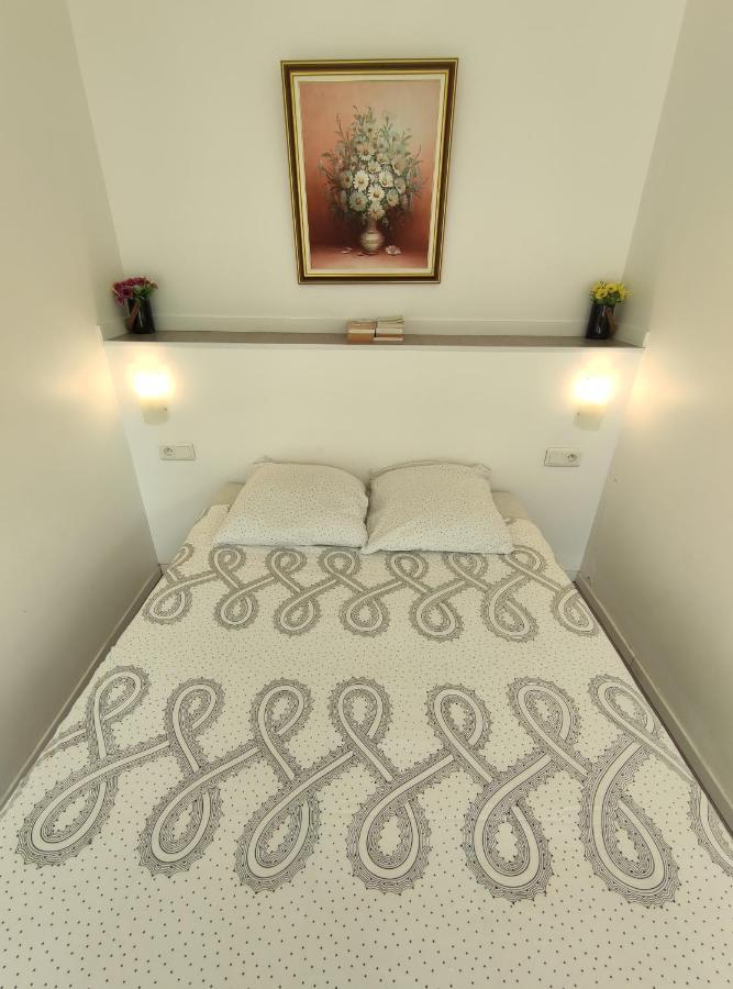 6 Appartements Et 4 Adresses A Mi-Chemin Entre Le Vieux Port Et L Ile De Re Apartment *