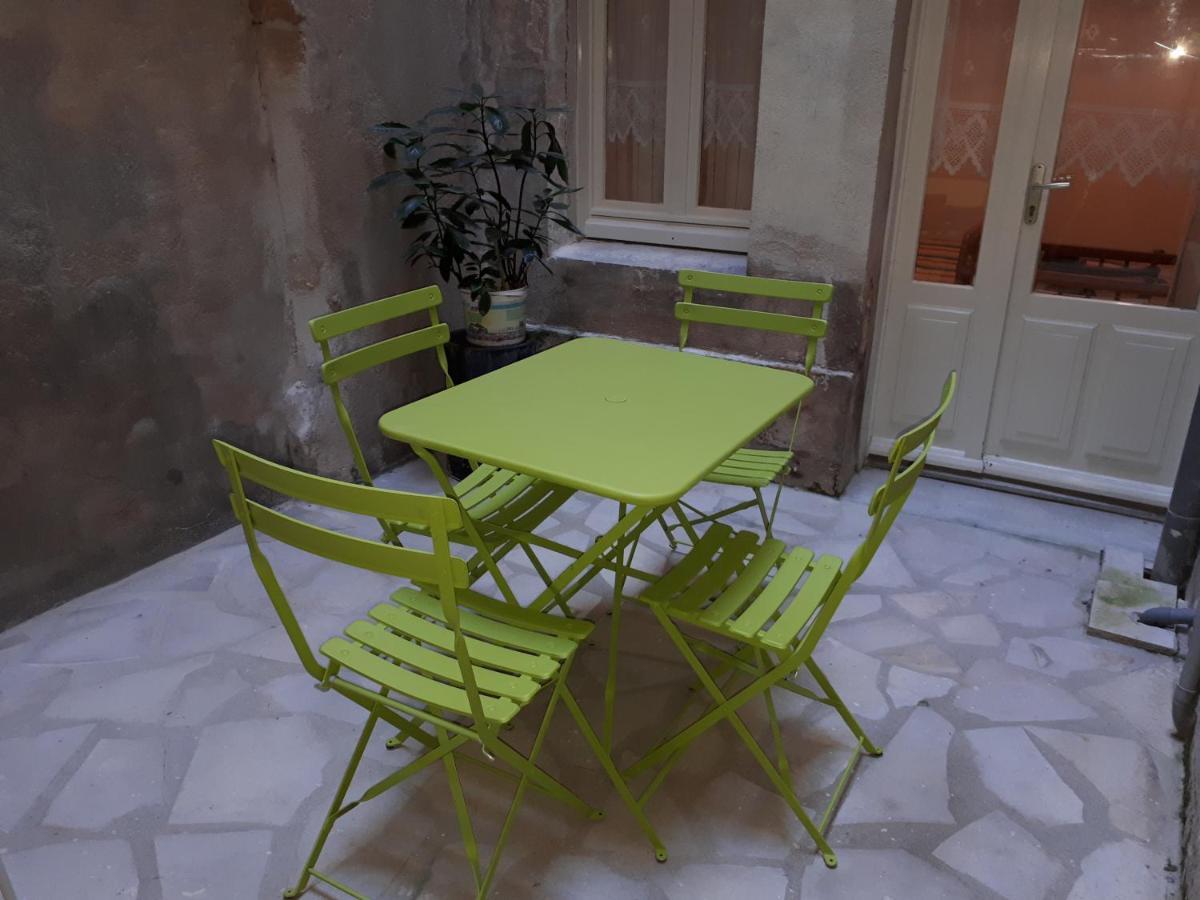 19 Rue Verdière Appartement *