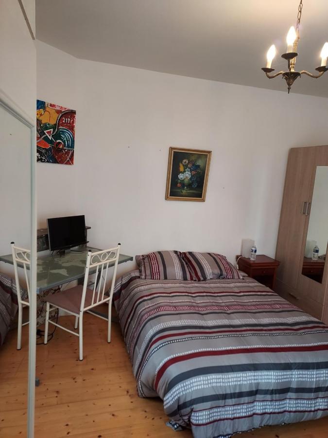 Hébergement de vacances Chez Diego Maison Indépendante Au Coeur De La Rochelle *